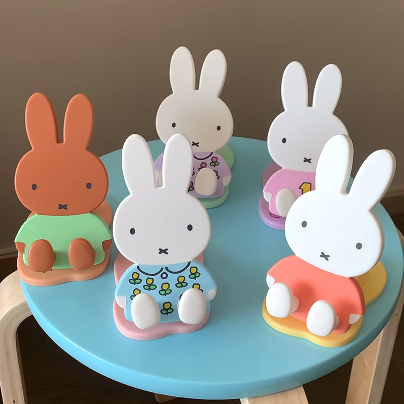 Phone Accessories Supplier - 귀여운 미피 캐릭터가 그려진 접이식 휴대폰